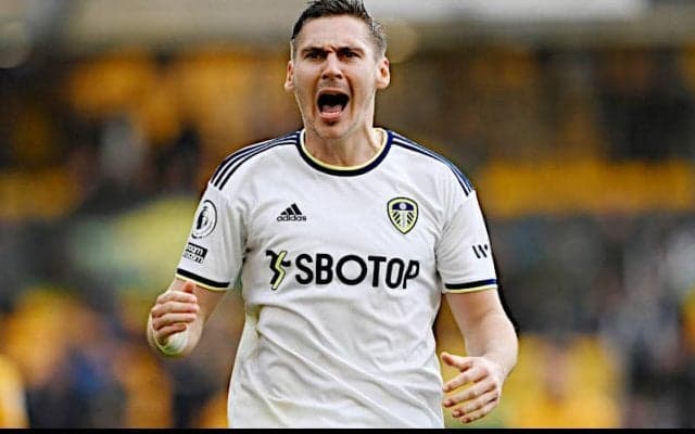 ボルシアMGがリーズのオーストリア代表DFウーバーをレンタルで獲得！