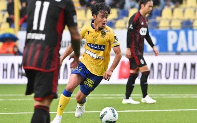 開幕先発も「もっとできた」。日本屈指の技巧派MFは2ケタ得点・アシストの目標を達成できるか？/伊藤涼太郎（シント＝トロイデン）【新しい景色へ導く期待の選手/vol.18】