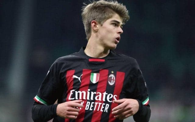 後ろ盾失ったデ・ケテラエルがPSV行きにノー、現段階で唯一の選択肢はRCランス？