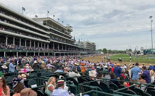 チャーチルダウンズ競馬場が9月からレース再開 競走馬死亡受け休止中