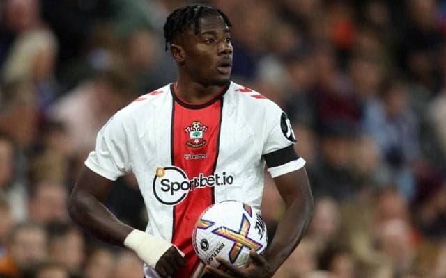 モナコが降格したサウサンプトンからガーナ代表DFサリスを完全移籍で獲得、5年契約を締結