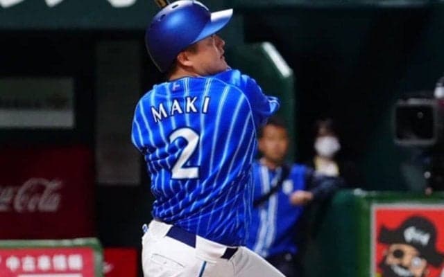 DeNA牧、会心の逆転弾でバット投げ　雄叫び上げる完璧アーチ…虎・村上もガックリ