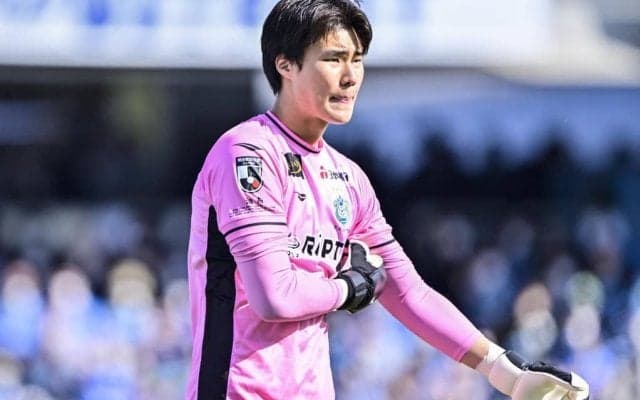 「めっちゃレアやん」急きょ変更の湘南の「白いGKユニフォーム」が話題に！「シンプルでカッコいい」「これが1番いい！」などの声が上がる