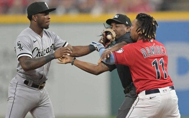 【MLB】殴り合い大乱闘で8人処分　ファイティングポーズ遊撃手に厳罰6試合出場停止、機構発表