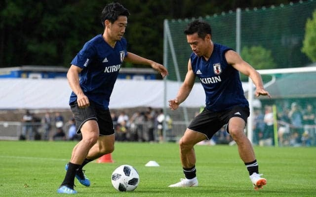 13年ぶりにJリーグで対戦！ヨーロッパで戦ってきた長友佑都と香川真司の最新2ショットに歓喜の声「鳥肌が立つくらい胸熱」「感慨深い」