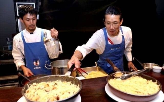 キムチ鍋、切り干し大根、ハンバーグ……好調なでしこジャパンの食卓支える、西芳照シェフ「勝負メシ」のメニューとは？