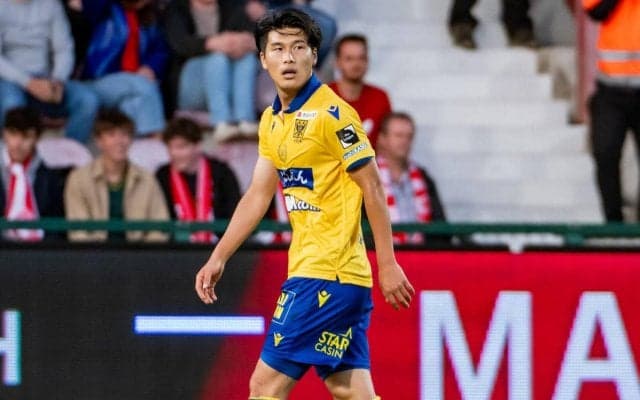 「めっちゃかっこいい」「楽しそう」橋岡大樹と伊藤涼太郎がベルギーの世界遺産でオフショット！ファンは鈴木彩艶の登場にも期待「次は3ショットお願いします」