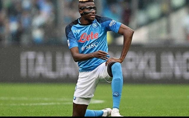 オシムヘンのセリエA開幕出場に暗雲？　練習中に右足首を負傷…