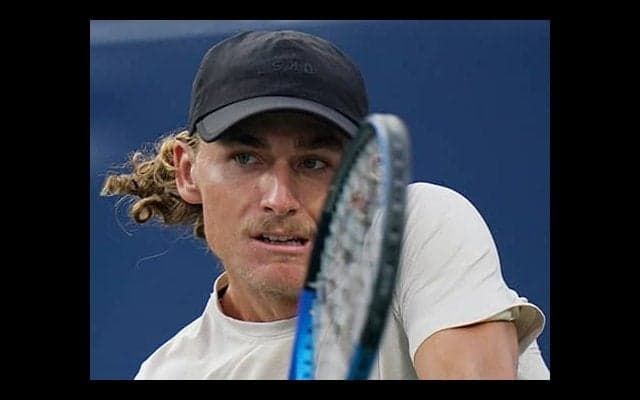  予選勝者が世界12位を撃破 