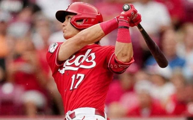 【MLB】グローブ出さずの落球…捕手ごろりのドタバタ劇　衝撃“ランニング弾”に「あり得ない」
