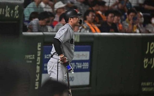 打席に立たず虎を“威圧”　自力V消滅でも…巨人・坂本勇人が示した「独特の存在感」