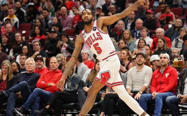 FAフォワードのデリック・ジョーンズJr.がマーベリックスとの1年契約に合意