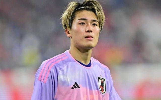 「イケメンにも程がある、、」Sランスが中村敬斗の「ユニフォーム姿」公開も、「顔面偏差値高い」と注目は顔！「イケメンウイング結成だね！」と伊東純也との並びにも期待