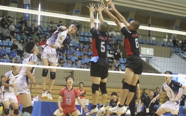 連覇を狙う東山がベスト4入り 室温上昇の難しいコンディションでダブルヘッダーを突破【北海道インターハイ2023男子】