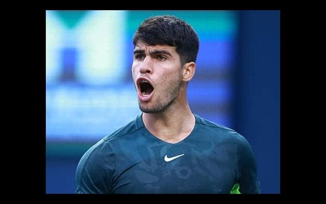 逆転勝ちアルカラス 初の8強へ