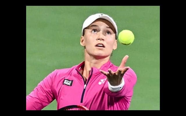 エース女王 右腕痛めるも快勝