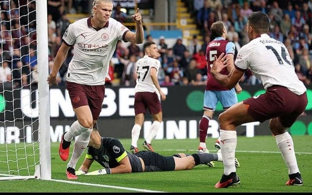 前人未踏4連覇狙うシティがハーランド2発で快勝スタート！　コンパニ率いる昨季2部王者バーンリーに貫録勝ち【プレミアリーグ】