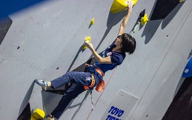 森秋彩2位、野中生萌5位でパリ五輪出場権かかる決勝へ【クライミング世界選手権2023】