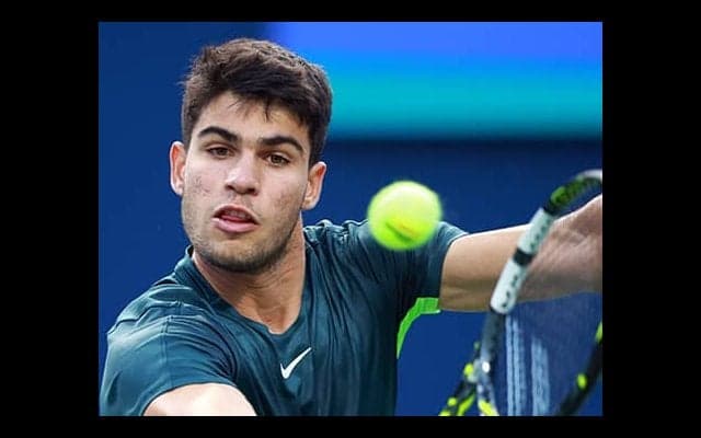  ラケット投げに「人間だと示した」 