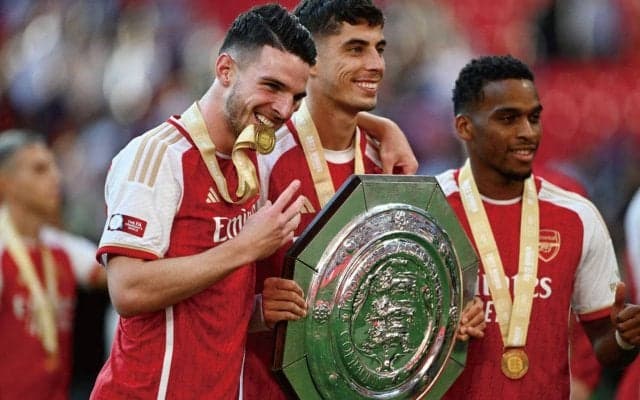 アーセナルOBジュルー氏が考える古巣の最強11人とは？　大金叩いた新加入組からは1人だけ 「ベンチの質が恐ろしい」