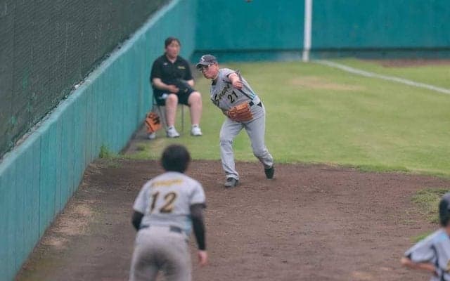 58歳でも現役、投げ続ける女性左腕　遠方にも前泊で…“娘年代”に示す「野球愛」