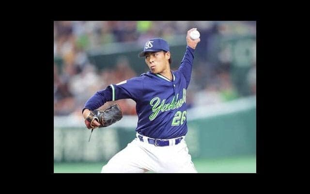 ヤクルト山野太一が部屋に自分のユニフォームを2枚も飾る意味　石川雅規との練習で得たものは