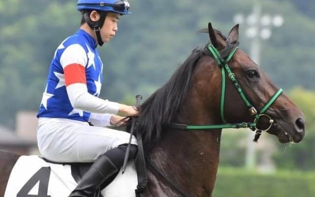 ストロベリーナイトが予後不良に 小倉1Rで右第1指骨粉砕骨折を発症