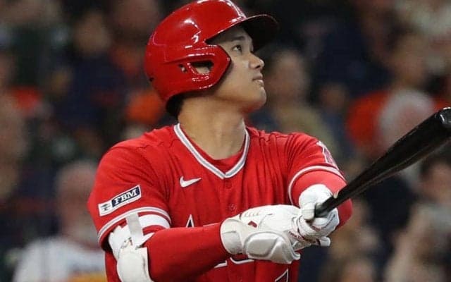 【MLB】フェンス遥か上へ…超ド迫力弾「センターへドゴン」　大谷翔平お目覚め「待ってました」