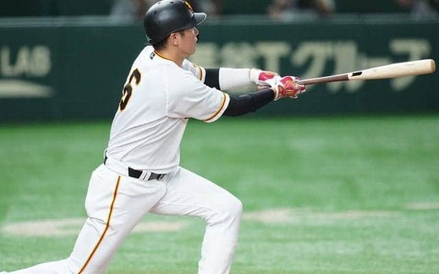 「観客の妨害」判定に“ズッコケ神対応”　笑顔を見せた坂本が「器デカすぎ」