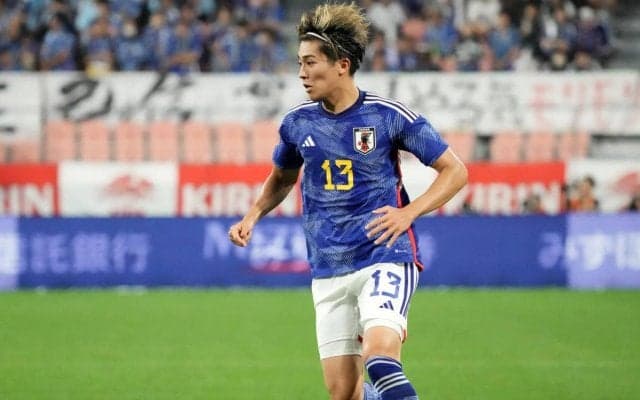 スタッド・ランス移籍の中村敬斗が謎の美女との2ショットを説明「皆様にはきちんと真実をお伝え」、即デビューで伊東純也とも両ウイングを形成