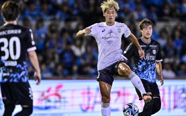 格の違いを示した「典型的ではない」ポストプレー【川崎戦で神戸FW大迫勇也が見せた「ポストプレー」の奥深さ】(2)