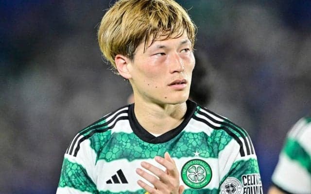 「チャンスが向こうから勝手に来る」セルティックFW古橋亨梧が相手のミスを逃さずに強烈な右足ボレー弾！「漫画でよくある“なぜそこに奴が⁉︎”を実演する男」との声