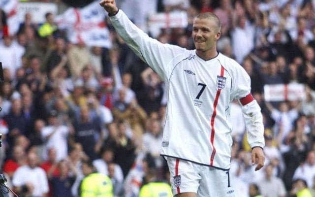 坊主に剃り込み！ロメオ・ベッカムが父デイビッドの髪型を完全再現！いかついヘアスタイルに父の反応は？