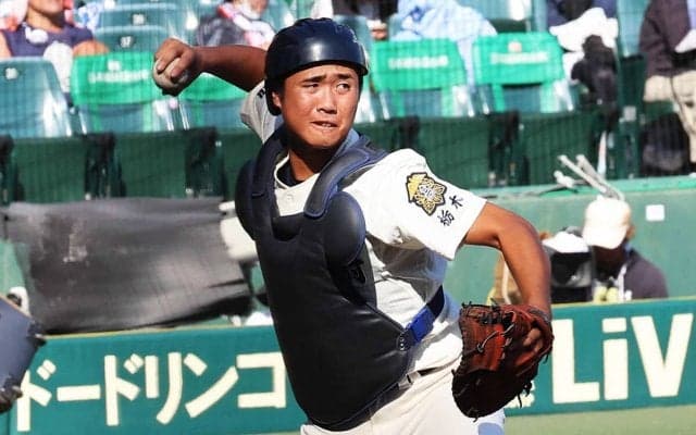 文星芸大付・黒﨑翔太が明かす「フライング・ガッツポーズ」の舞台裏　座右の銘は「早まるな」になった