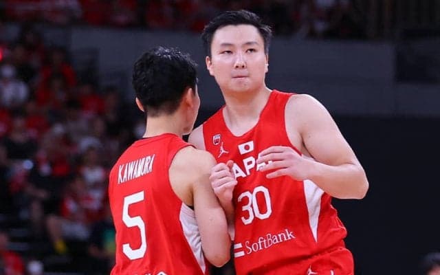 3P連発で最多20得点の富永啓生…同時出場の河村勇輝について「ケミストリーすごく良い」