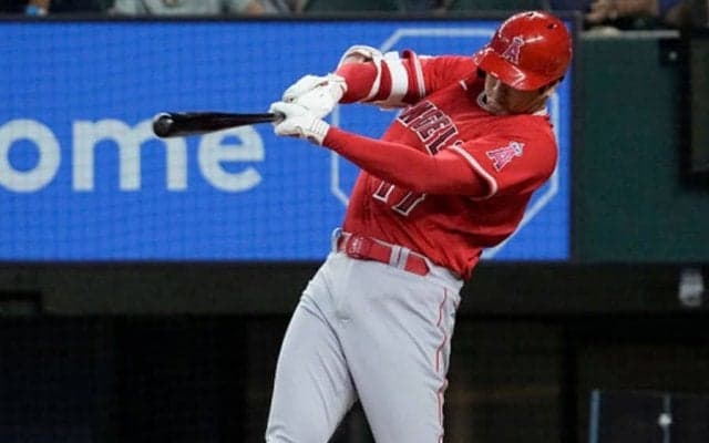 【MLB】大谷翔平が「髪の毛を逆立てている」　ヘルメット飛ばし弾に地元TV局衝撃「スゴイ」