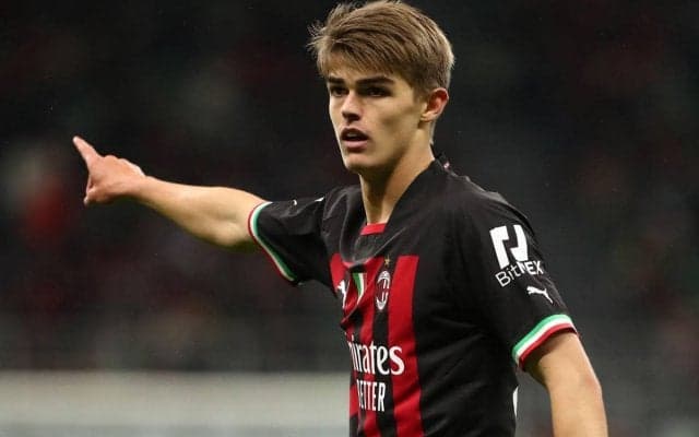 アタランタがミランのFWデ・ケテラエルをレンタルで獲得！ 買い取りオプション付き