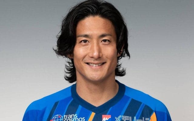 「本当にいつも有難う」長崎のFW都倉賢が妻・村上萌さんの誕生日に感謝のメッセージ！サポートのために内定辞退の過去も「あの時の決断に心から感謝しています」