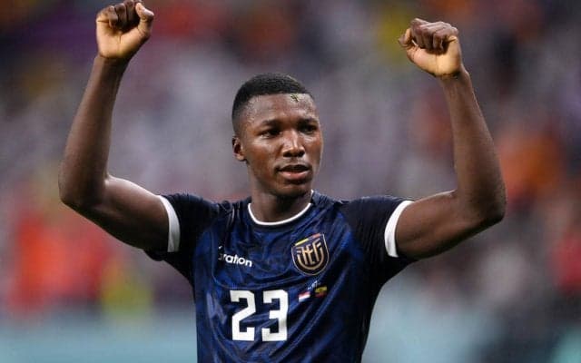 カイセドの背番号はブライトン時代と同じ「25」に決定！ “レジェンド”に許可を取り、20年ぶりにチェルシーで復活「どれほどの意味を持つか知っている」