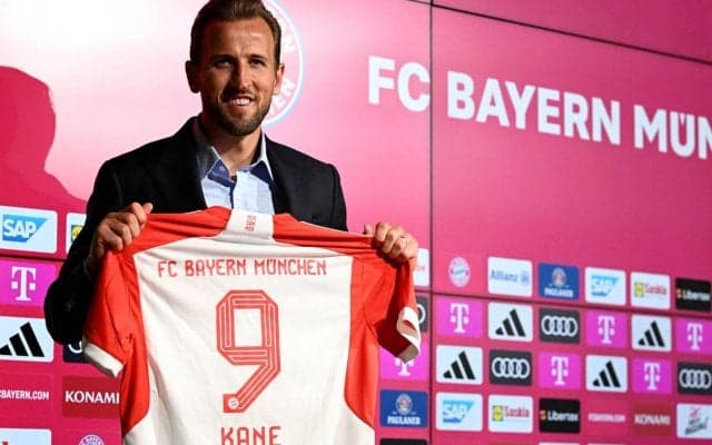 スケッチャーズがサッカースパイク界に進出！契約第1号はバイエルン移籍のイングランド代表FWケイン