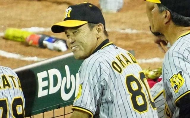 阪神・岡田監督は「作戦に中途半端さがない」　坂口智隆氏が明かす“名将”のタクト