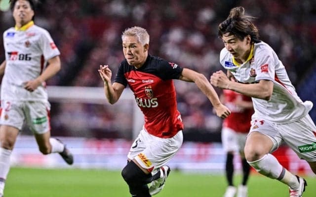 「カンテには感謝しかない」浦和レッズDF明本考浩がアシストしたFWに持った気持ち。さらに「うちには良いCBがいますし、何より一番のGKがいる」と笑顔見せる