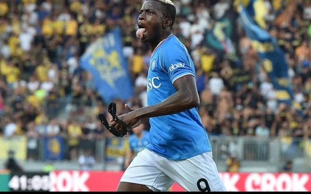 王者ナポリ、オシムヘンのドッピエッタで昇格組フロジノーネに逆転勝利【セリエA】