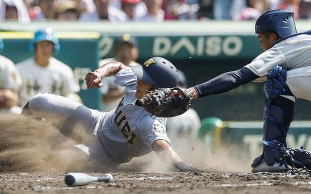 【高校野球】仙台育英、史上7校目の夏連覇に王手　須江監督の執念采配、4番のスクイズが決勝点