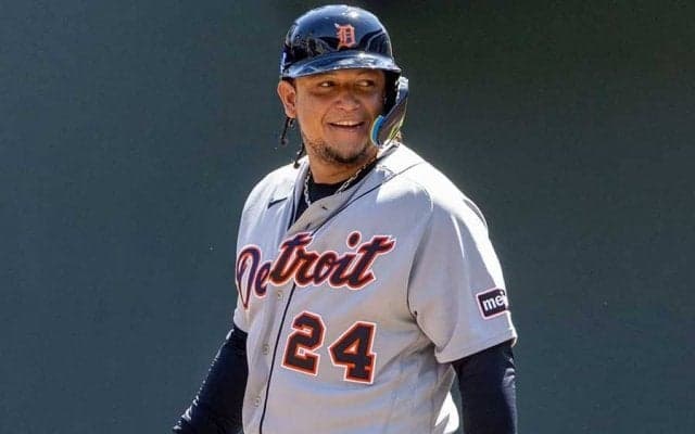 【MLB】衝撃の“戦う男”登場に「笑いが止まらない」　ギター受け取った40歳が伏線回収