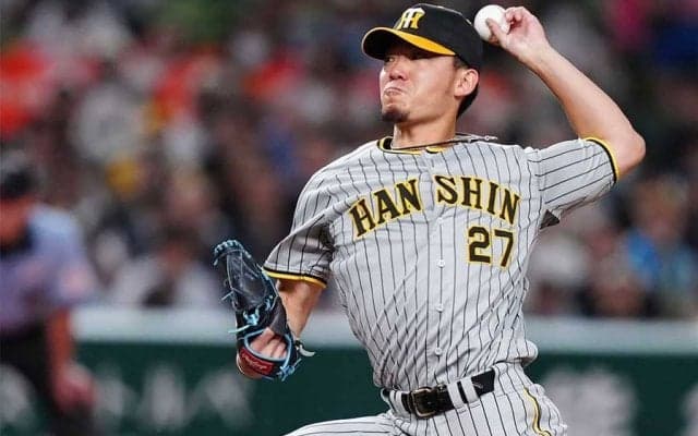 痛打浴びたバウアーも唖然…　横浜に響いた投手の“快音”が「完全に野手」