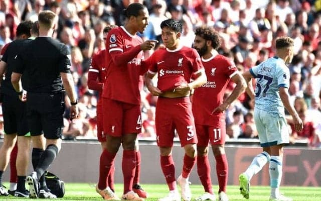 なぜ遠藤航は欧州で「世界のトップボランチ」と評されるのか？　国際コーチ会議が示した納得の見解