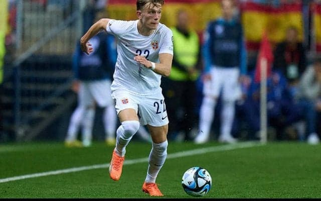 サッスオーロ、フェイエノールトのノルウェー代表DFペデルセンを買取OP付きレンタルで獲得