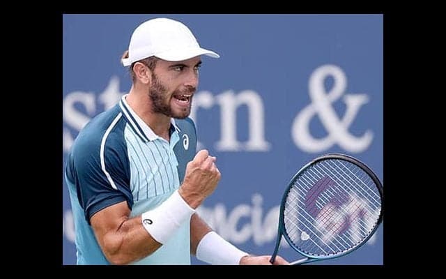  第1シード 盤石の初戦突破 