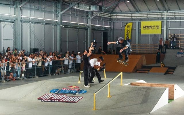 海外のトップスケーターとセッションできるストリートイベント「Red Bull Drop In Tour Japan」